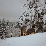 Refuge Panoramique En Haute-loire Holiday home