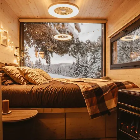 Refuge Panoramique En Haute-loire Casa de Férias Saint-Julien-Molhesabate